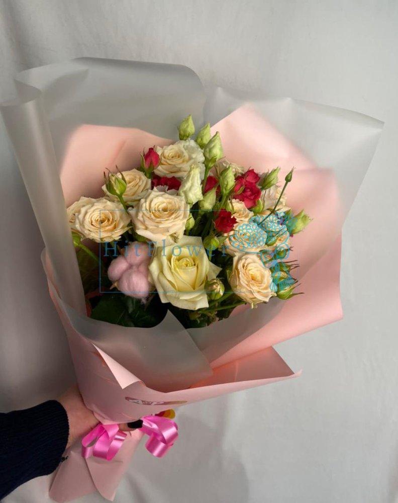 Букет цветов Воздушный поцелуй Букет цветов из: Розы и Лизиантусы